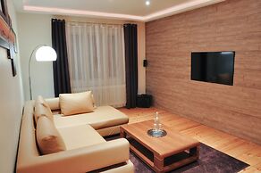 Best City Home Apartment