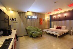 Hera Hotel