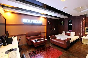 Hera Hotel