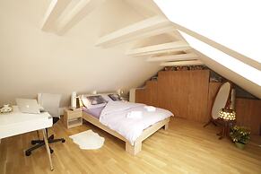 Apartment F9