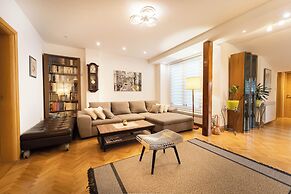 Apartment F9