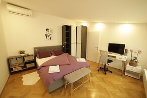 Apartment F9