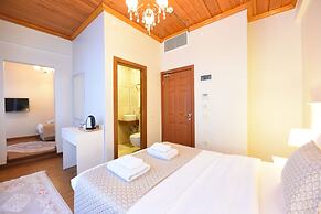 Elyka Hotel