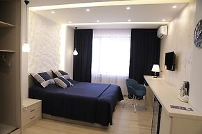 4 Room Hotel