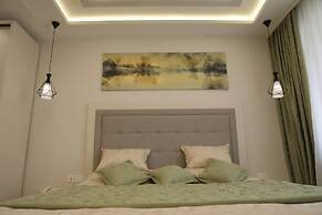 4 Room Hotel