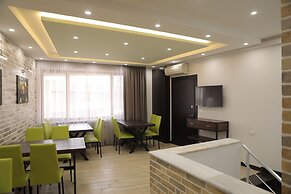 4 Room Hotel