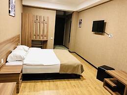 Lords Hotel