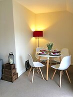 Netley Village Apartment
