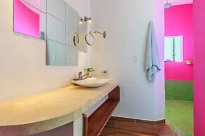 Villa Elena - Entire Property