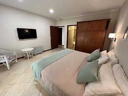 Flora Apartments