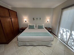 Flora Apartments