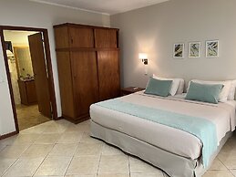 Flora Apartments