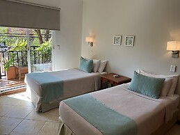 Flora Apartments