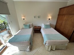 Flora Apartments