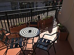 Flora Apartments