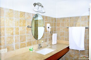 Arenas Beach Hotel