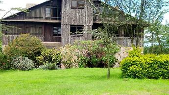 Kamaki House