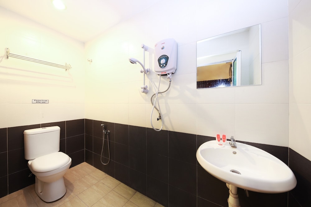 OYO 90270 South City Hotel