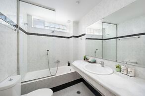Bellevue Suites