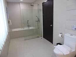 Rimbun Suites & Residences