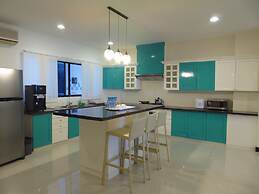 Rimbun Suites & Residences