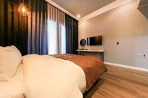 Hotel Merrymud