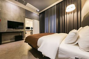 Hotel Merrymud