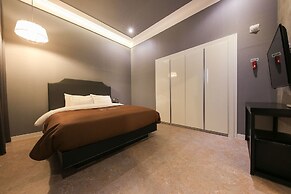 Hotel Merrymud