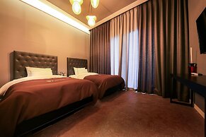 Hotel Merrymud