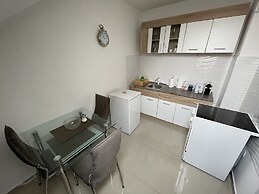 King Peter Apartments