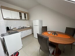 King Peter Apartments