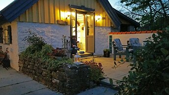 Som Hemma Gardscafe Bed & Breakfast