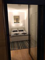 Central Garden Apartment