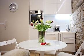 White Stone Apartment  Diocletian Palace