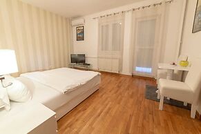 Royal City Apartments