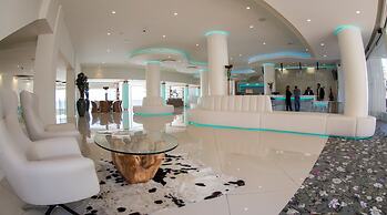 On Hotels Oceanfront - Adults Only