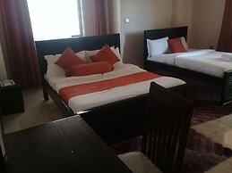 Hotel Wagon Wheel