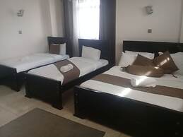 Hotel Wagon Wheel