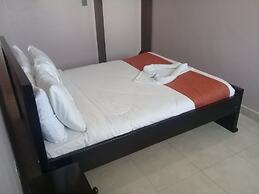 Hotel Wagon Wheel