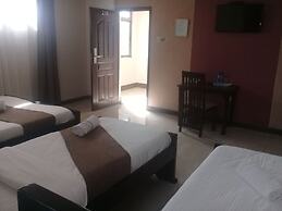 Hotel Wagon Wheel