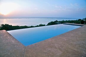 Villa Paradise ON THE Ocean