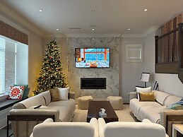 Vancouver West Cozy Retreat by Host Launch