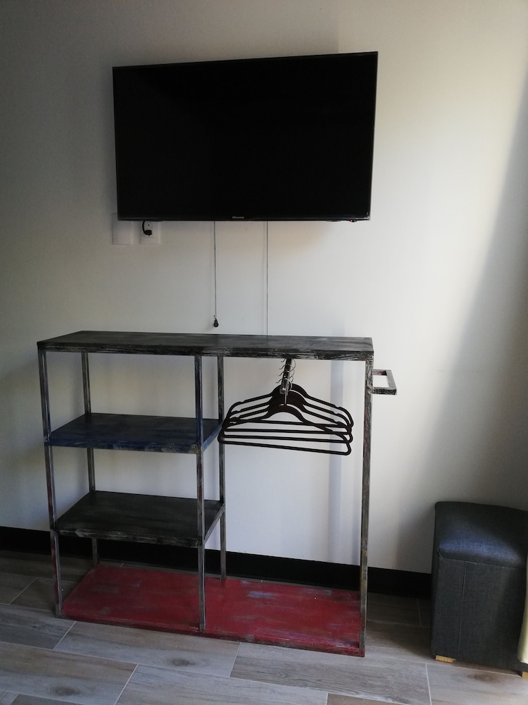 Billy Box - Hostel