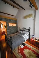 East Inn