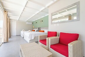 Delynne Boutique Hotel