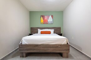Delynne Boutique Hotel