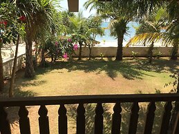 Coconut Lodge