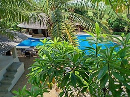 Coconut Lodge