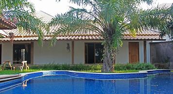 Coconut Lodge
