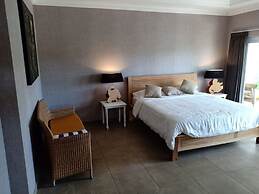 Coconut Lodge